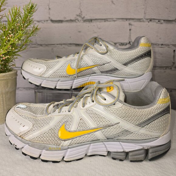 NIKE LIVESTRONG LEATHER/TEXTILE RUNNING SHOES WHITE WITH YELLOW ACCENT SIZE 10 - Picture 7 of 7